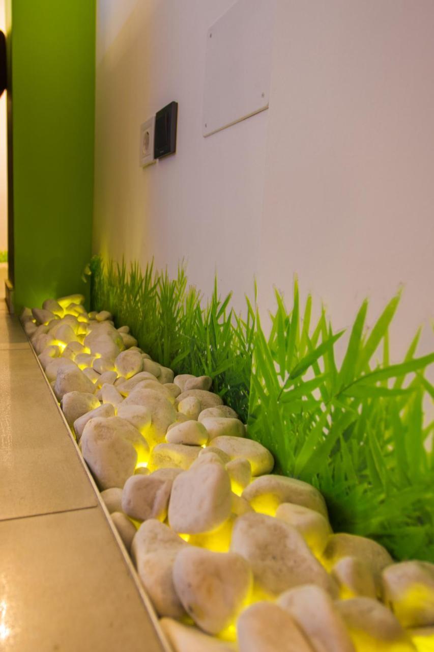 Apartment Plaza ----Wallbox 11Kw 16A ----- Private Spa- Jacuzzi, Infrared Sauna, Luxury Massage Chair, Parking, Entry With Pin 0 - 24H, Free Cancellation 24 Hours Before Check In Славонски-Брод Экстерьер фото